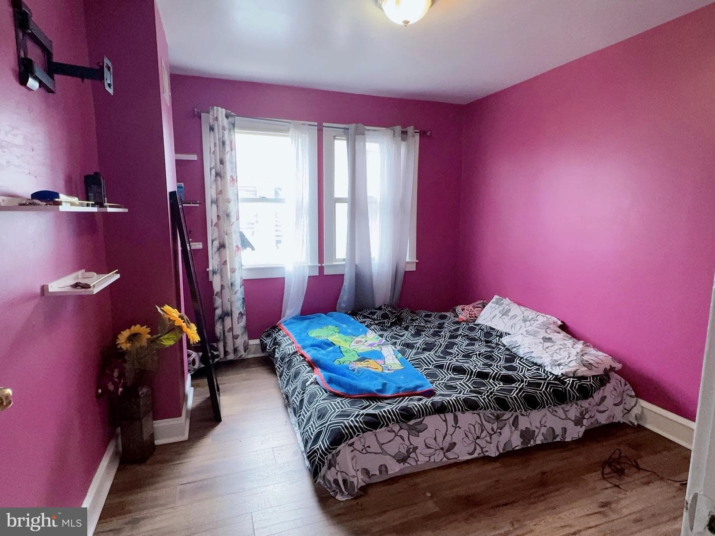 7476 Oxford Avenue photo 9