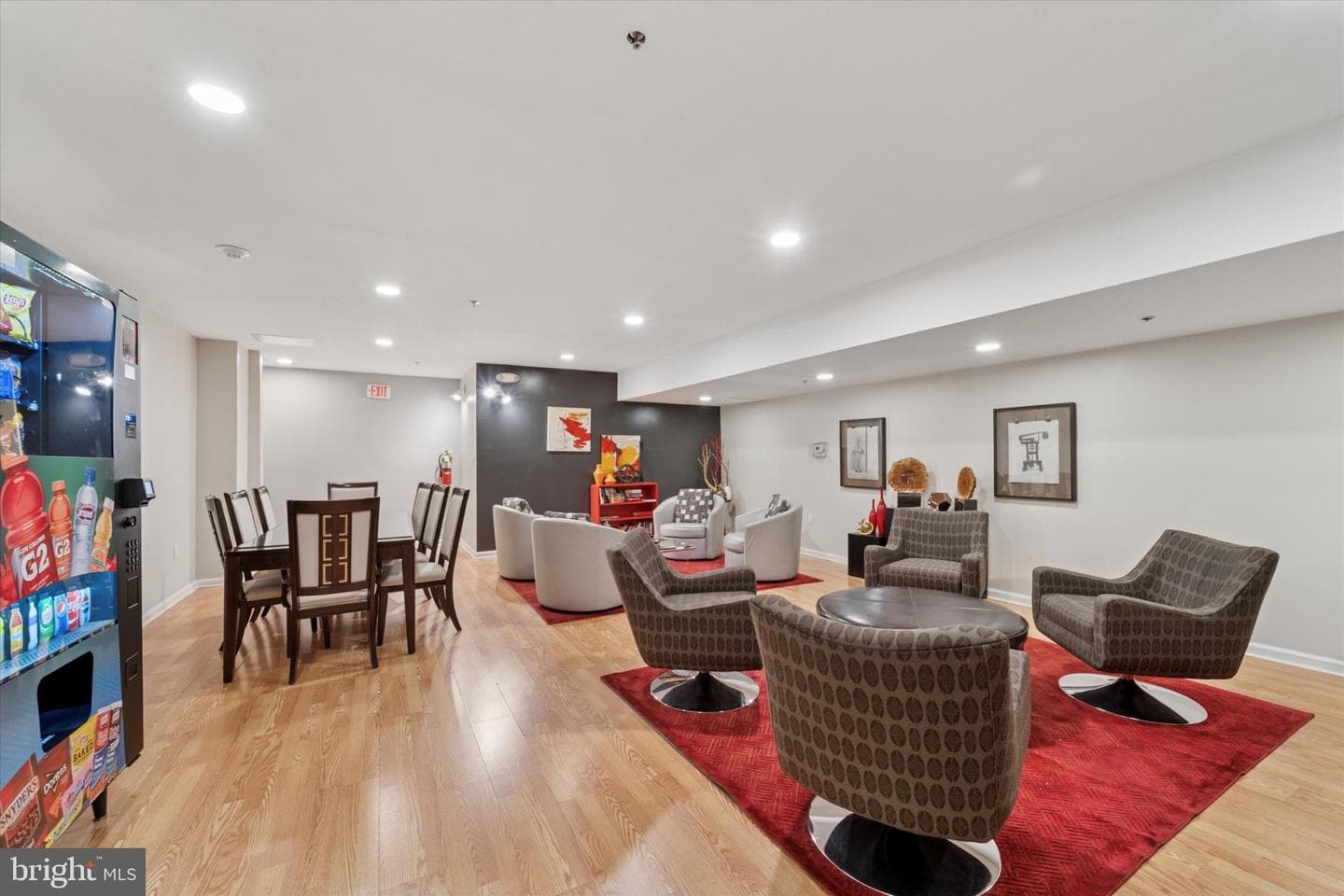 1324 Locust Street #1121 photo 21