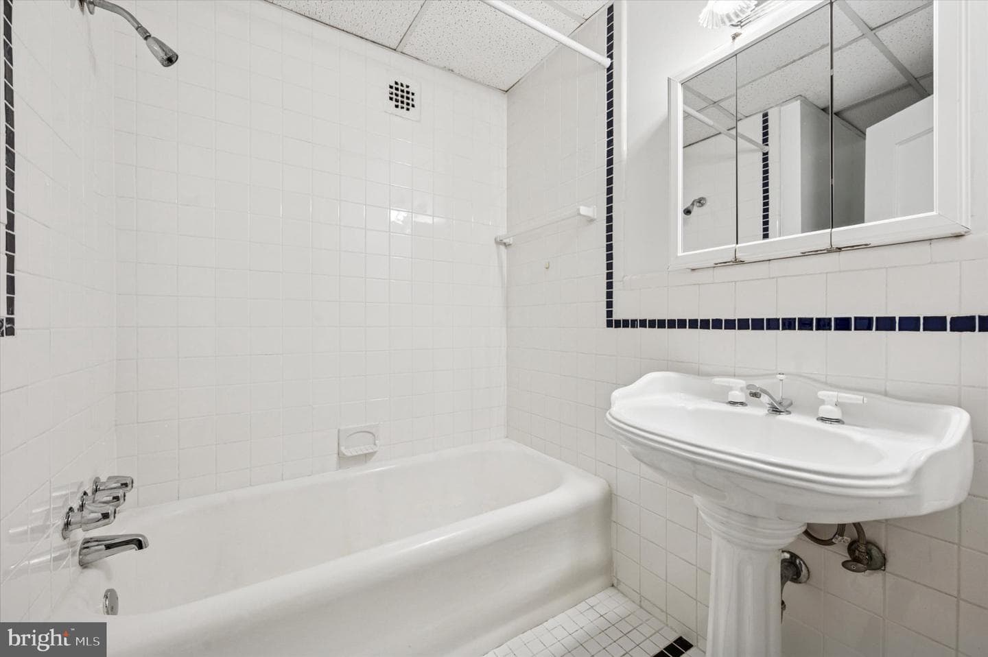 1324 Locust Street #1121 photo 7