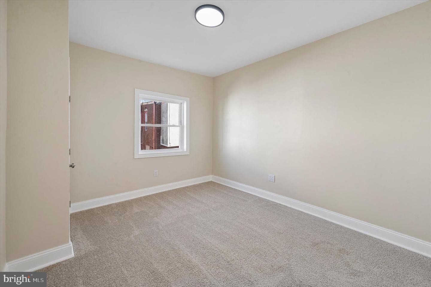 5537 Malcolm Street photo 14