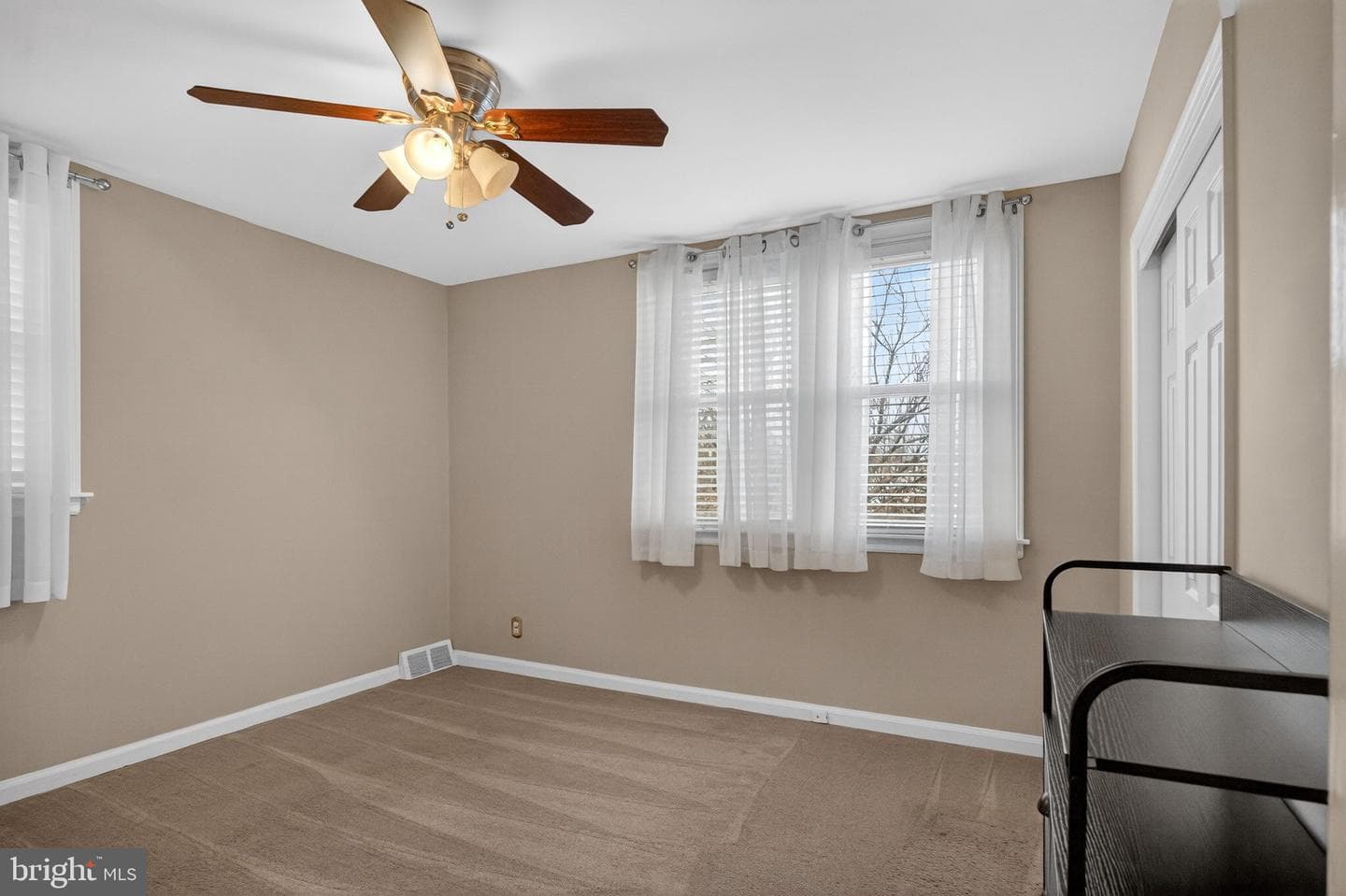 6190 Newtown Avenue photo 18