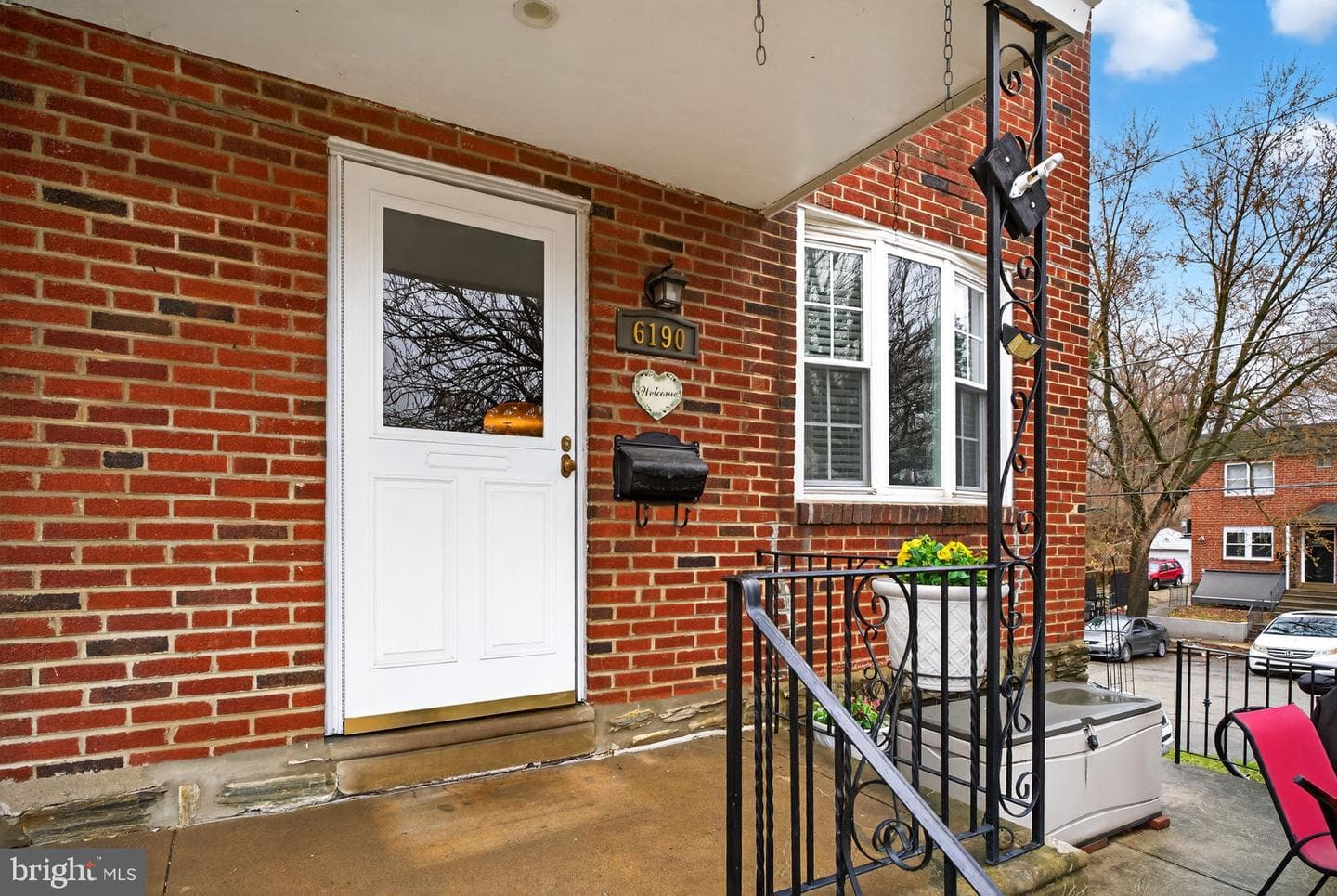6190 Newtown Avenue photo 4