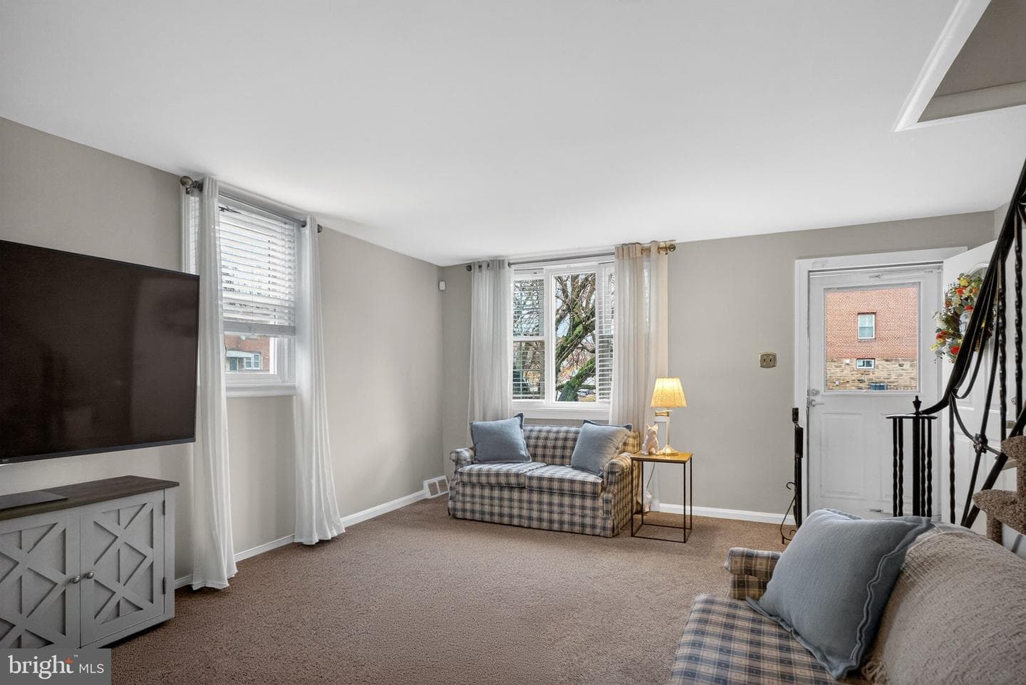 6190 Newtown Avenue photo 8