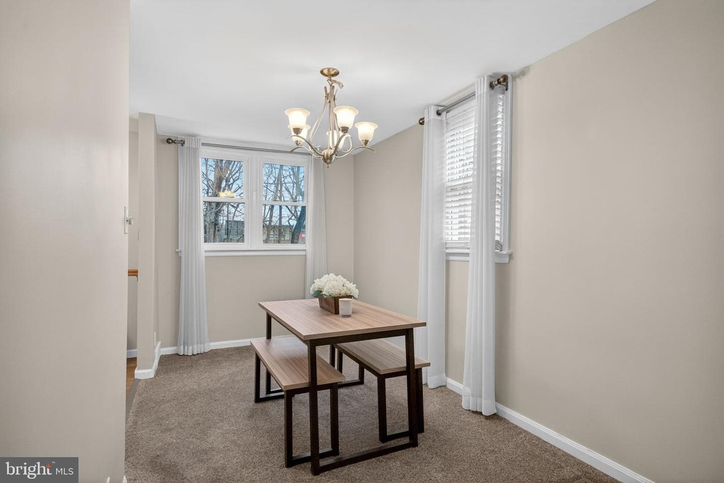 6190 Newtown Avenue photo 9