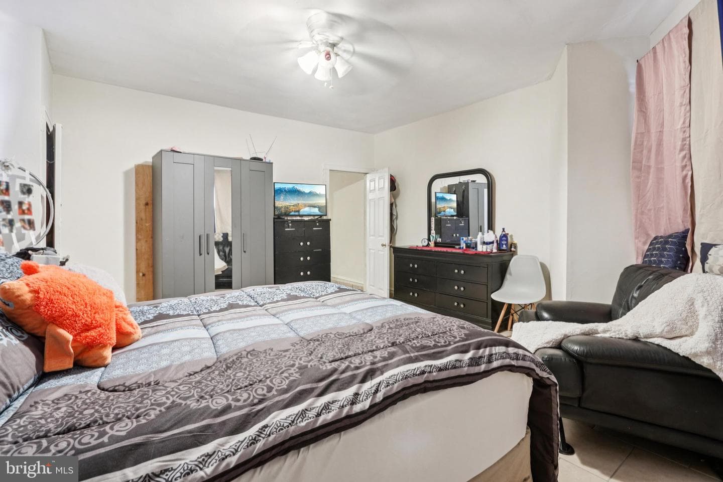 5977 Ogontz Avenue photo 28