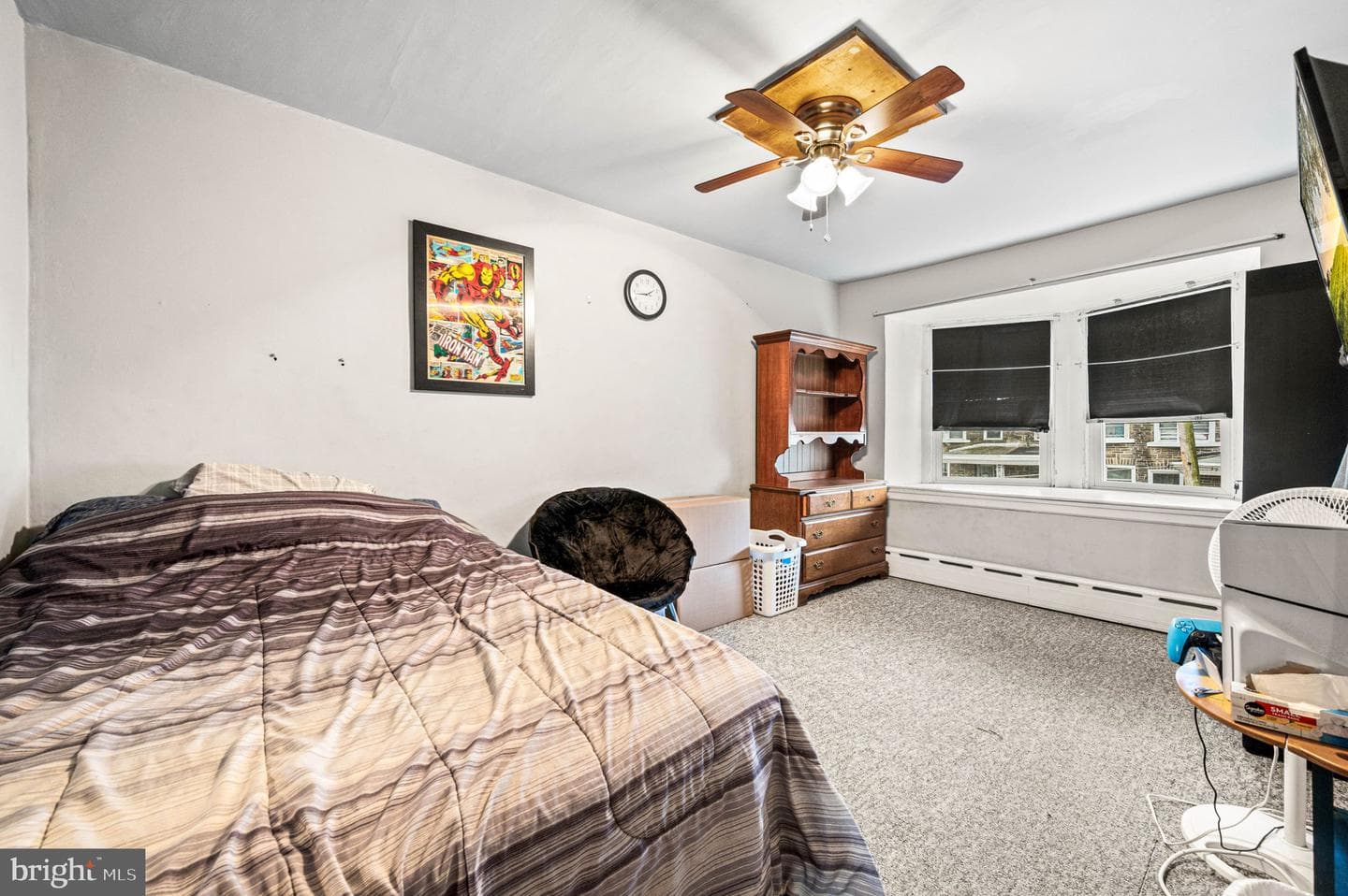 1127 Overington Street photo 16