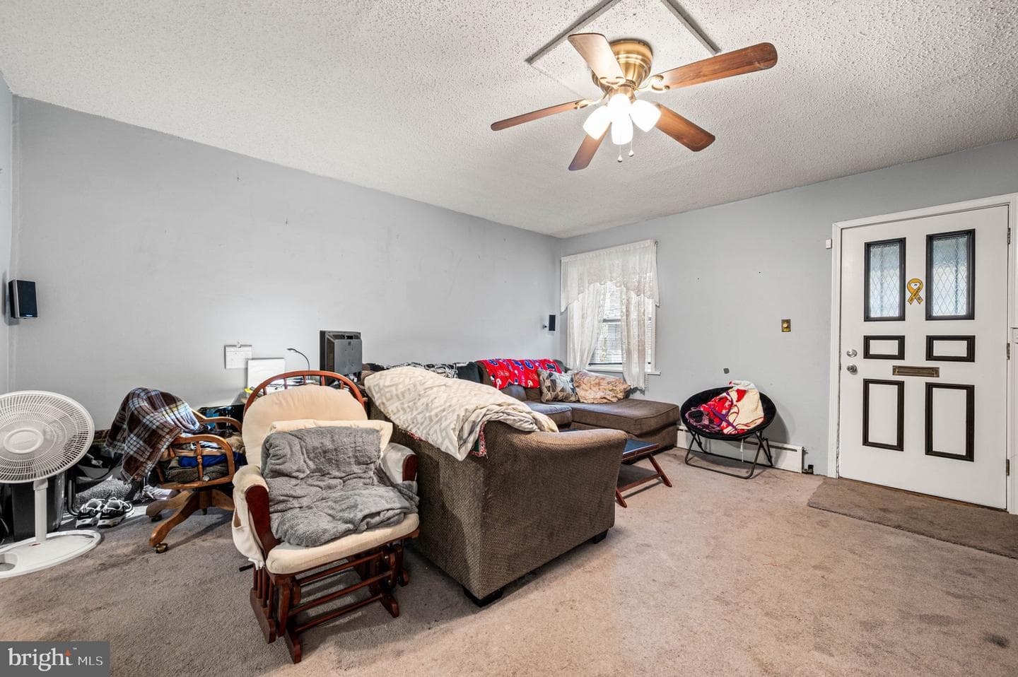 1127 Overington Street photo 6