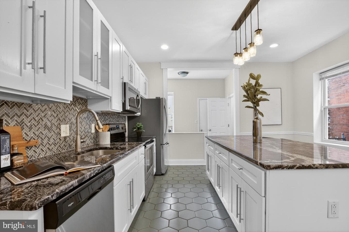 5224 Catharine Street photo 14