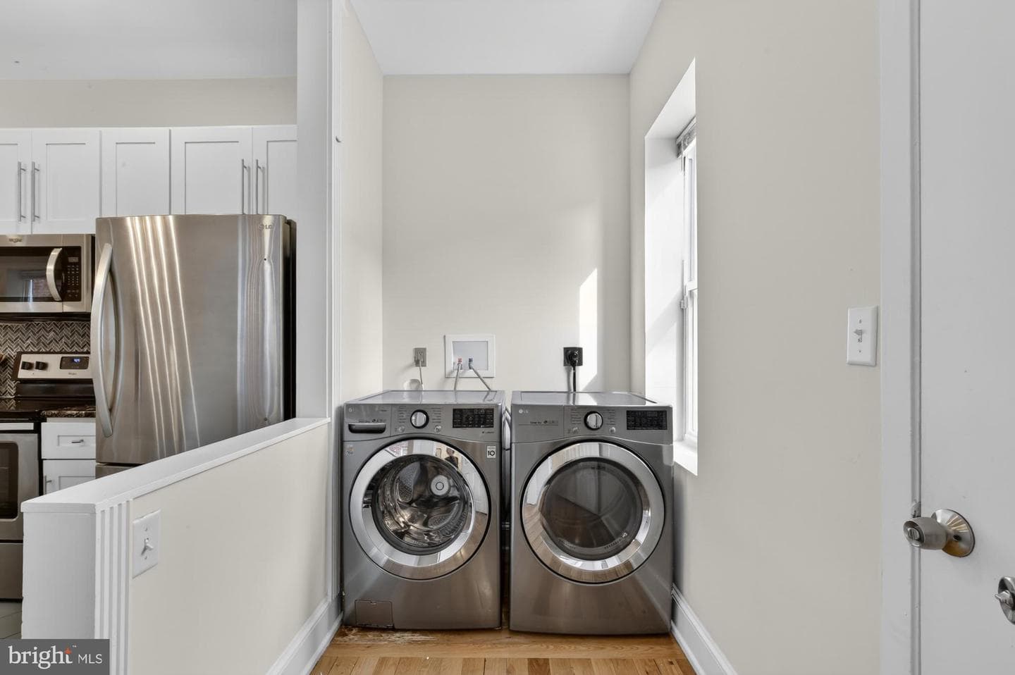 5224 Catharine Street photo 18