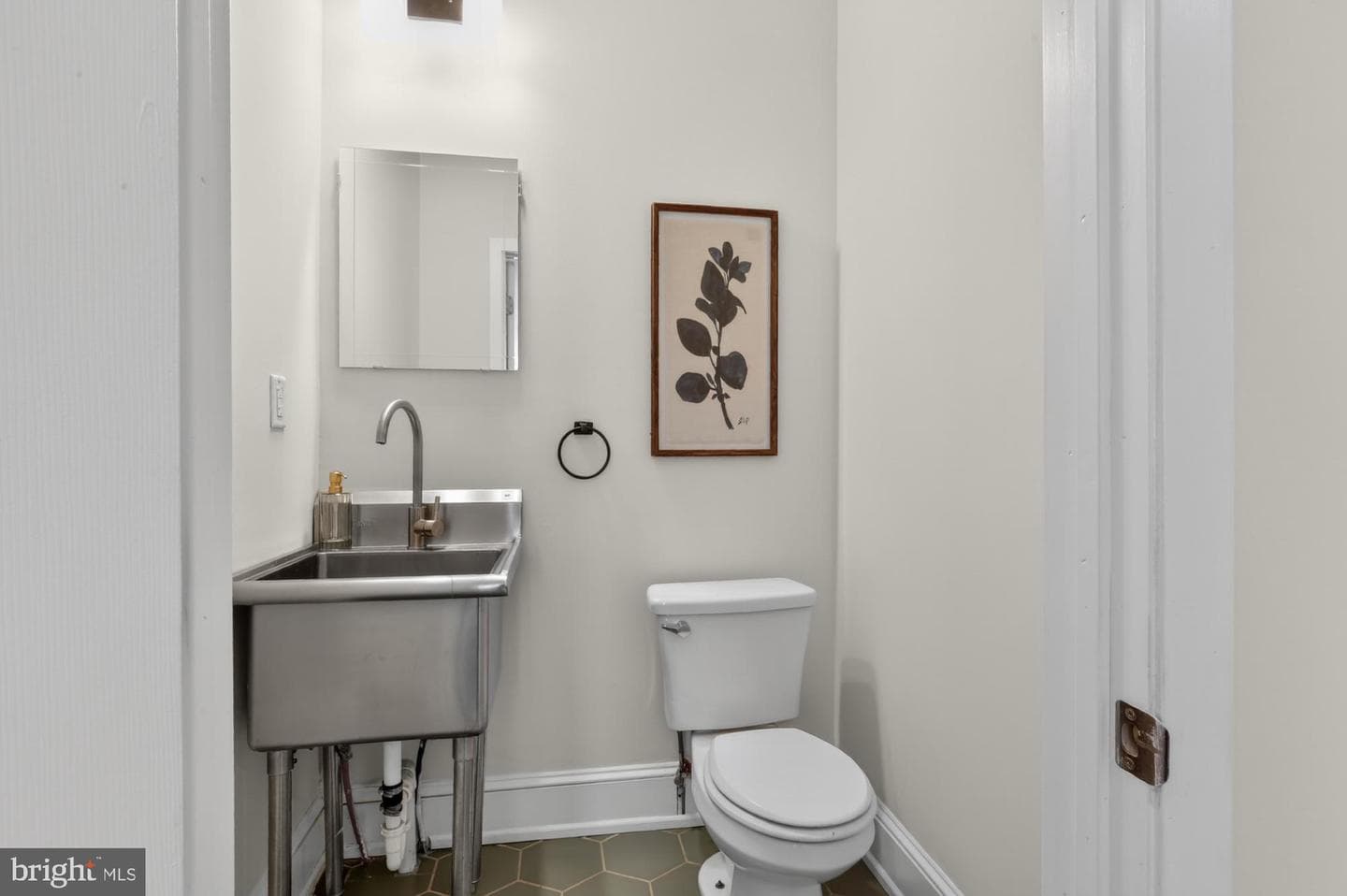 5224 Catharine Street photo 19
