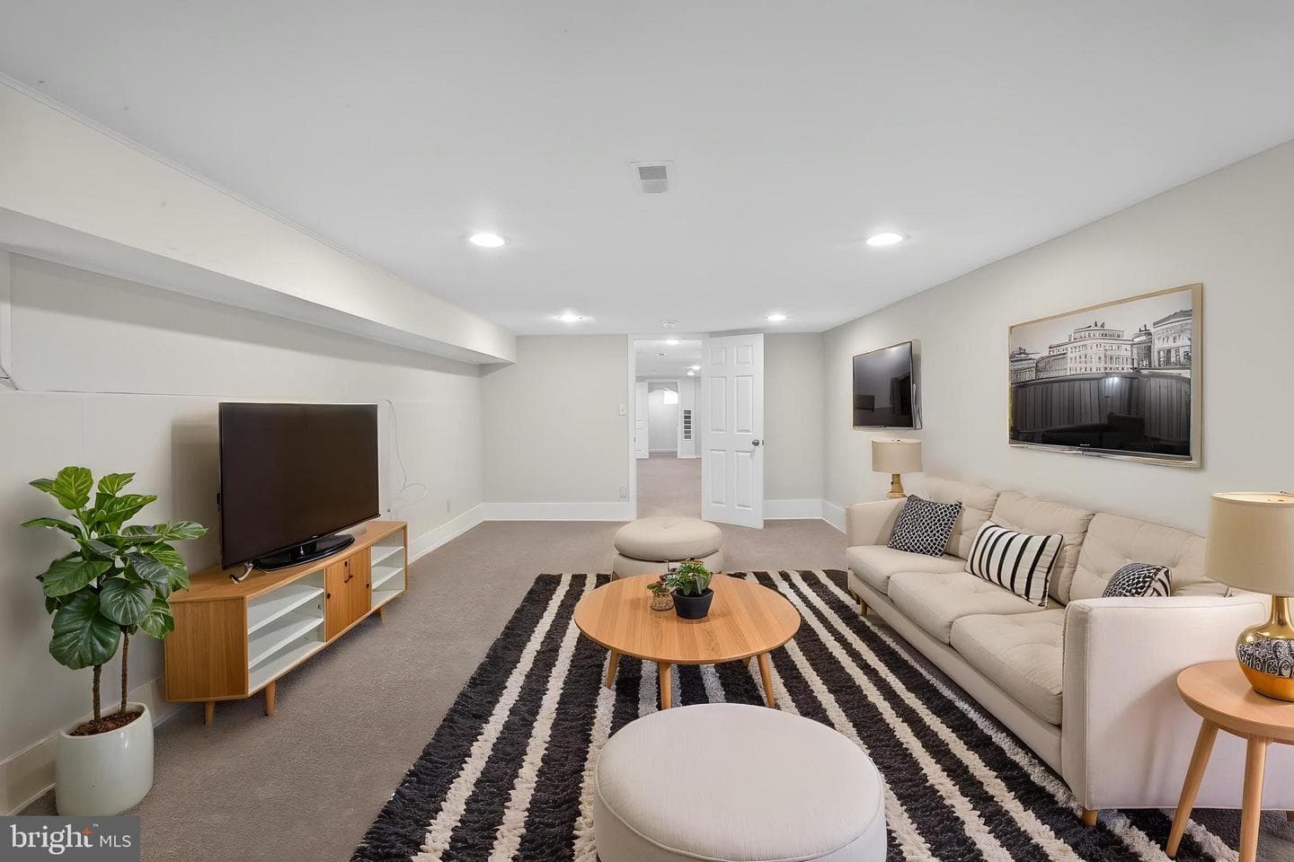 5224 Catharine Street photo 24