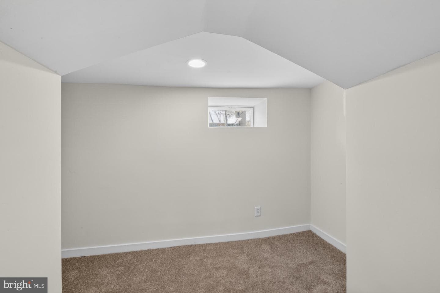 5224 Catharine Street photo 27