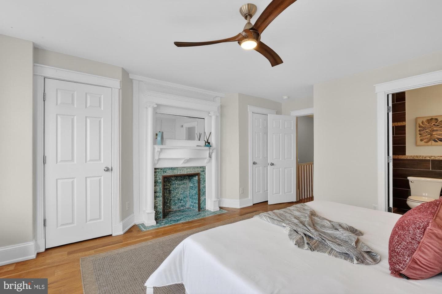 5224 Catharine Street photo 43