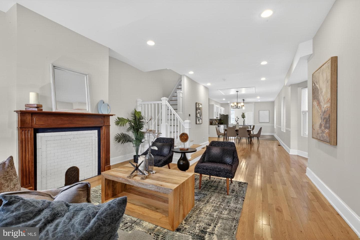 5224 Catharine Street photo 5