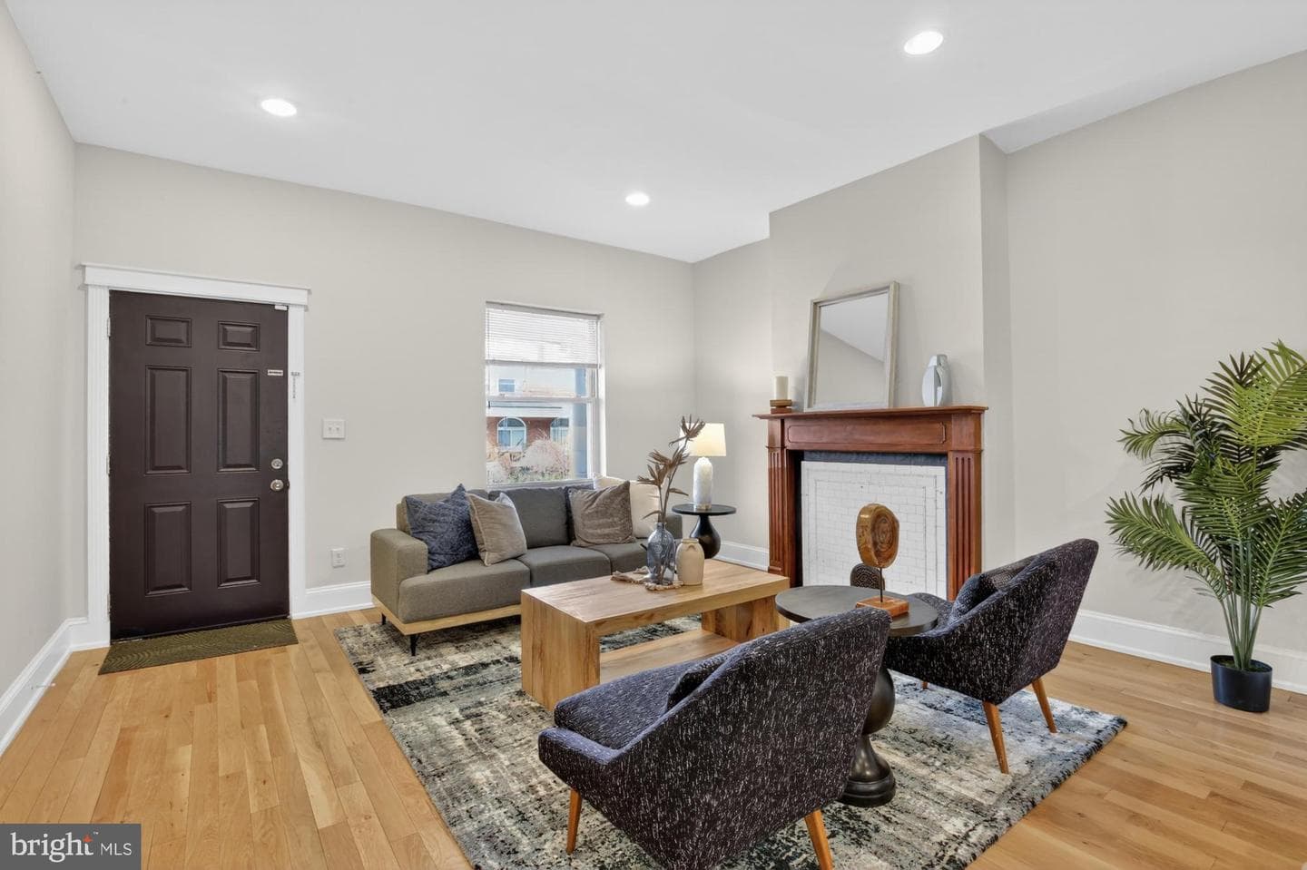 5224 Catharine Street photo 6