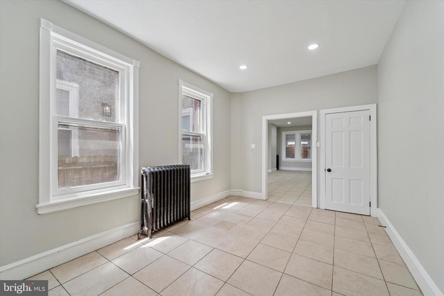 2865 Jasper Street photo 4