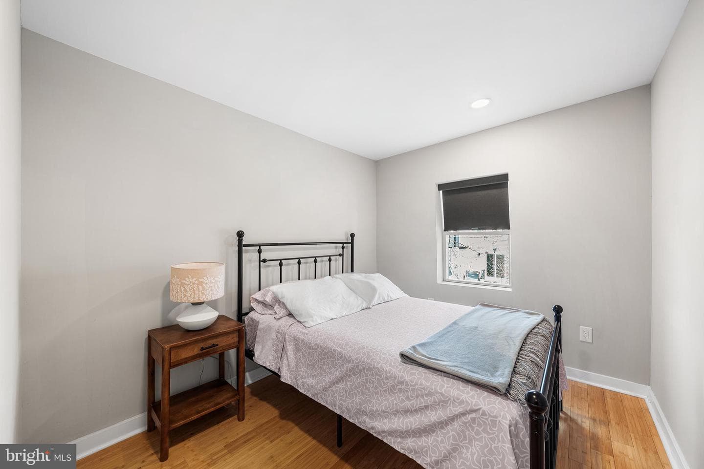 2037 E Fletcher Street photo 23