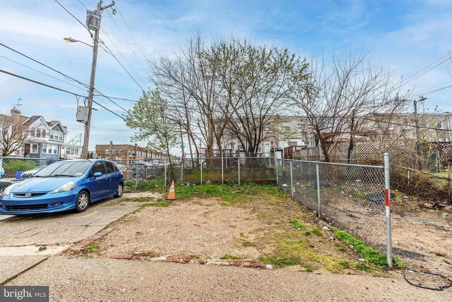 2660 S Shields Street photo 24