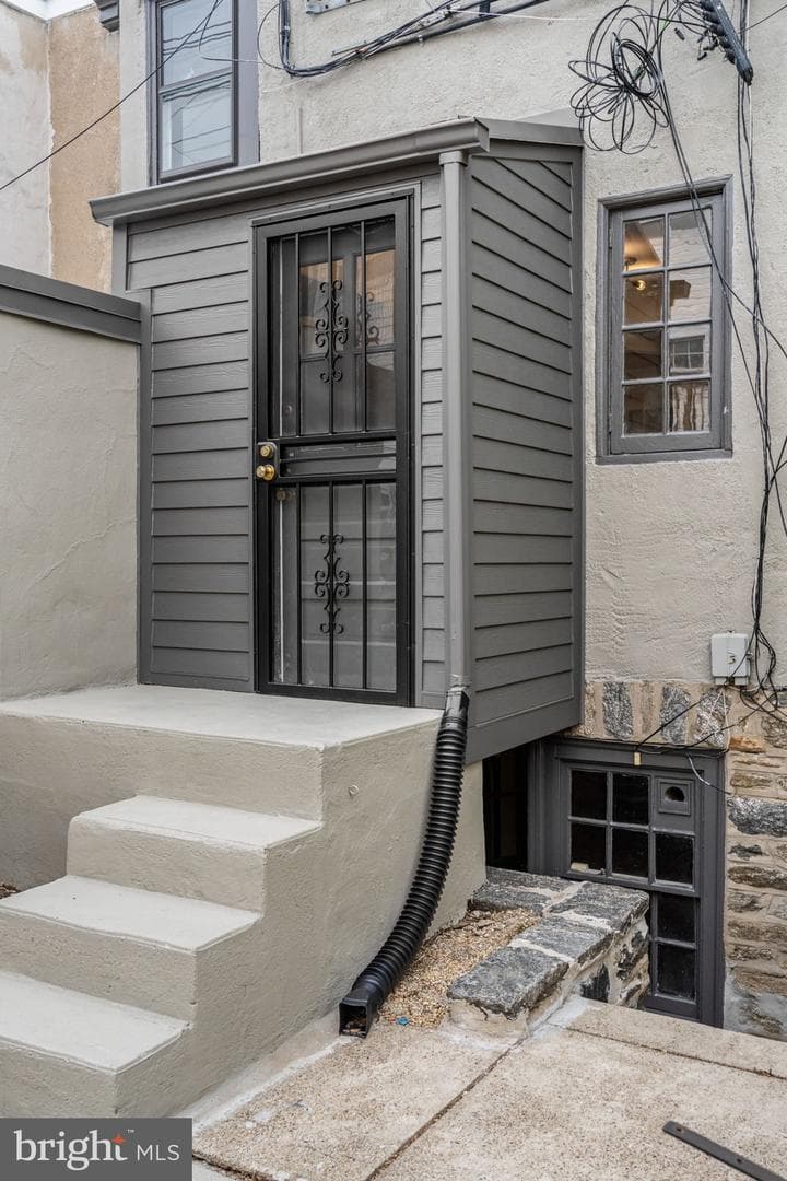 413 W Durham Street photo 67