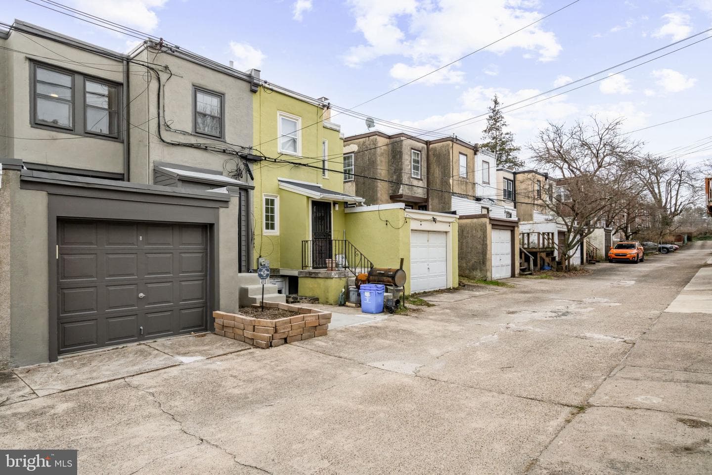 413 W Durham Street photo 69