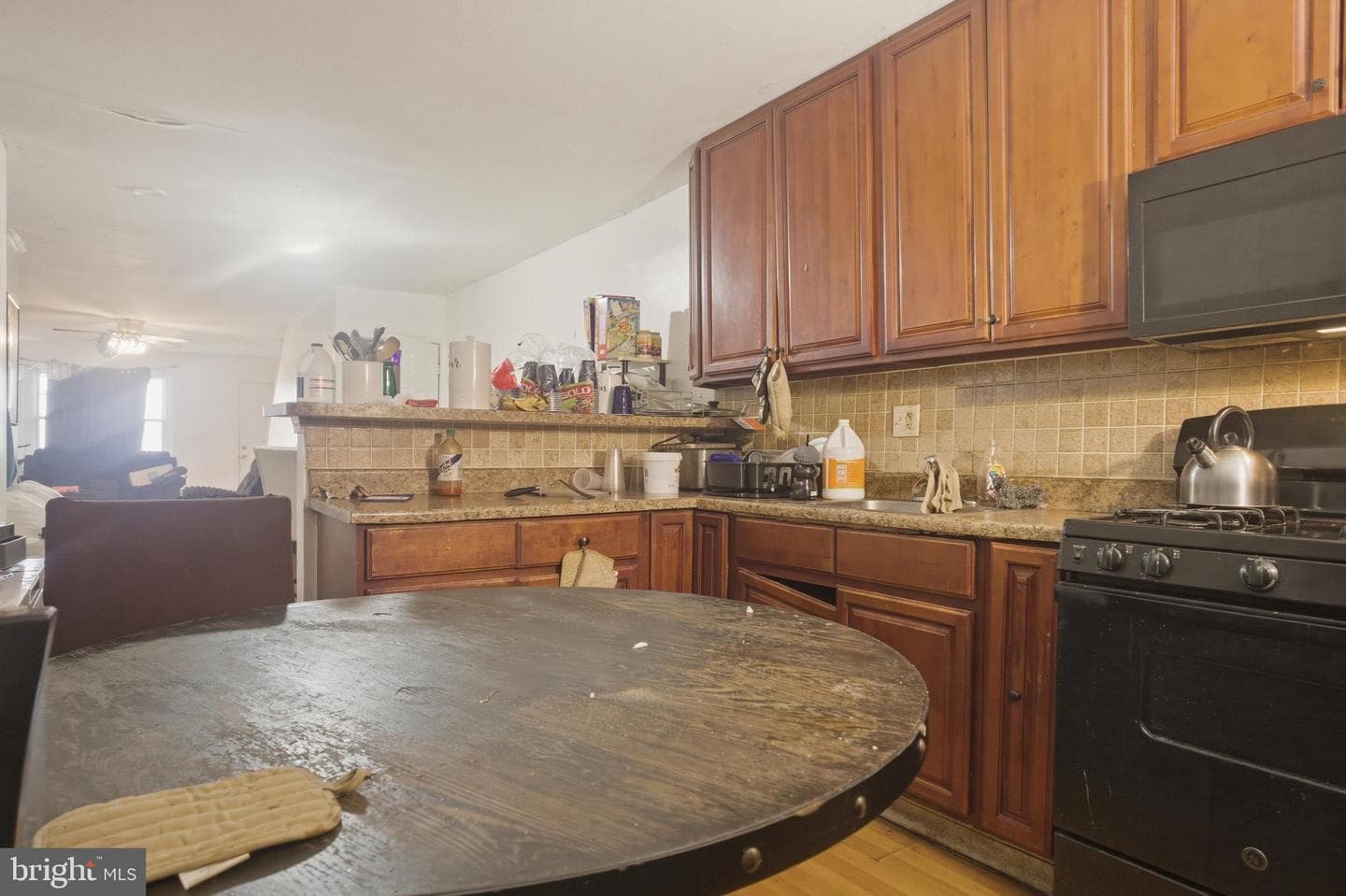 5153 W Columbia Avenue photo 7
