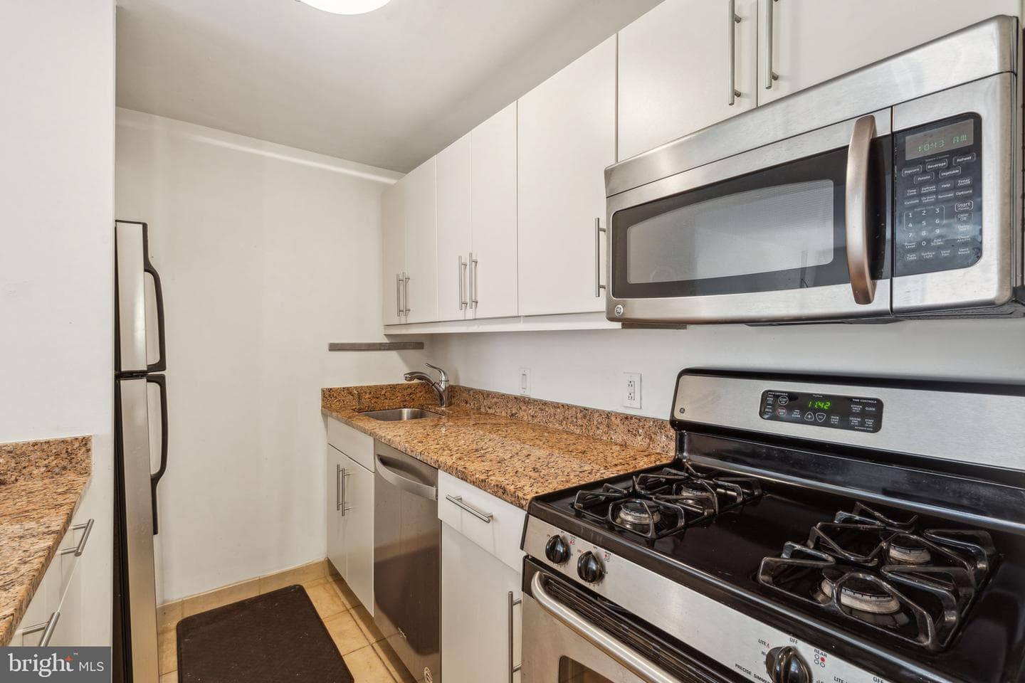 219 S 18th Street #1422 photo 10