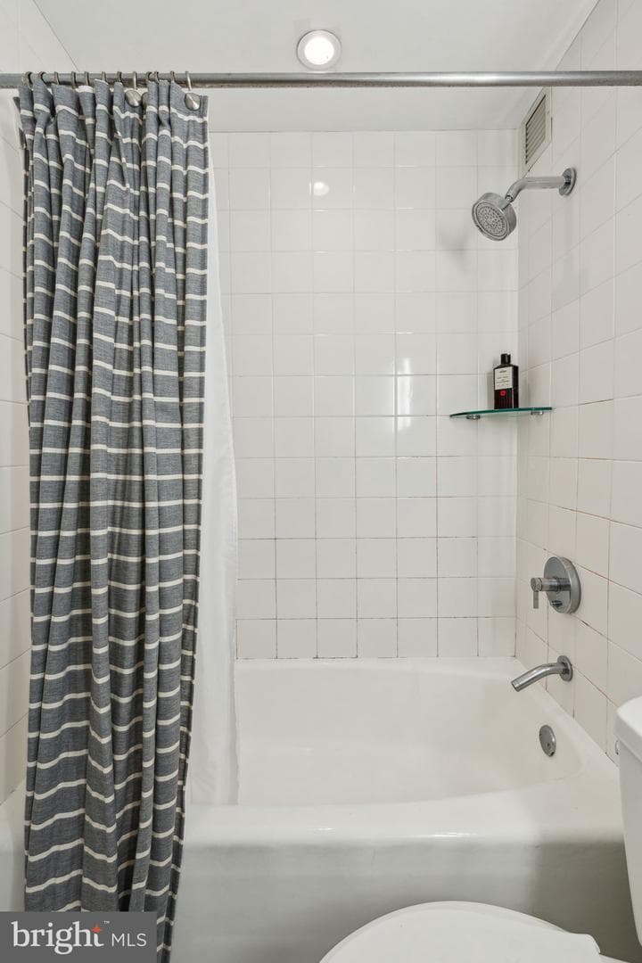 219 S 18th Street #1422 photo 16