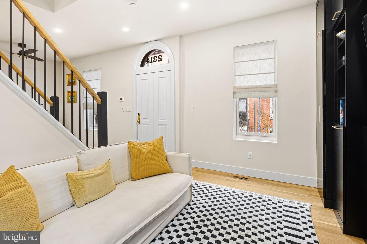 2314 Madison Square photo 11