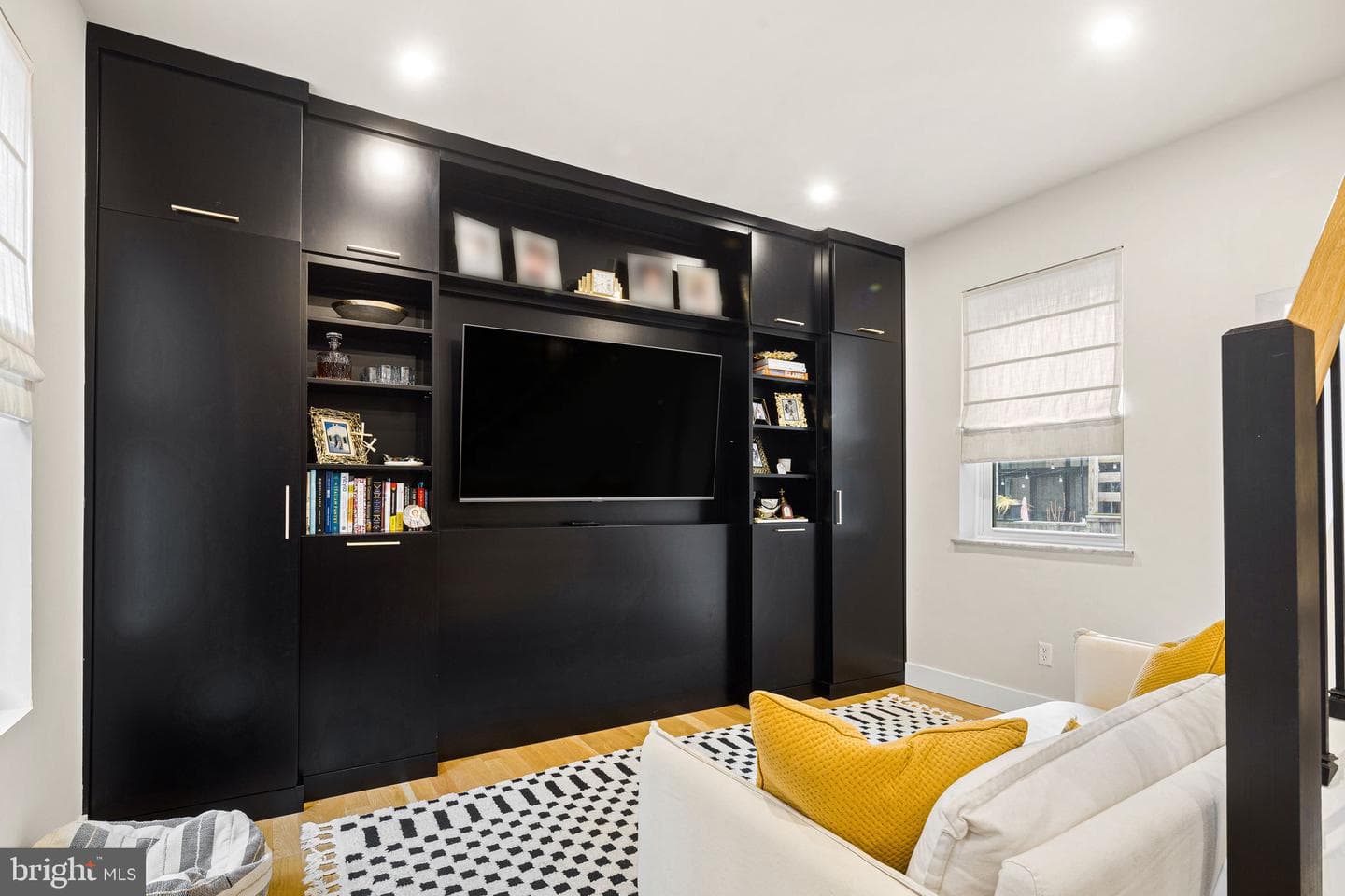 2314 Madison Square photo 14