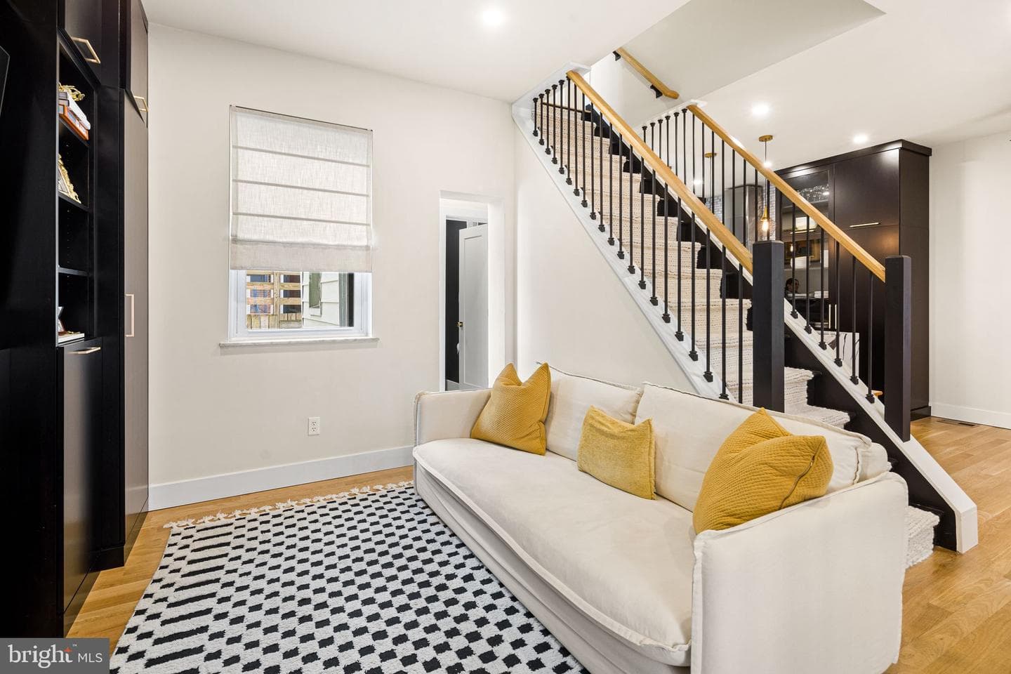 2314 Madison Square photo 15