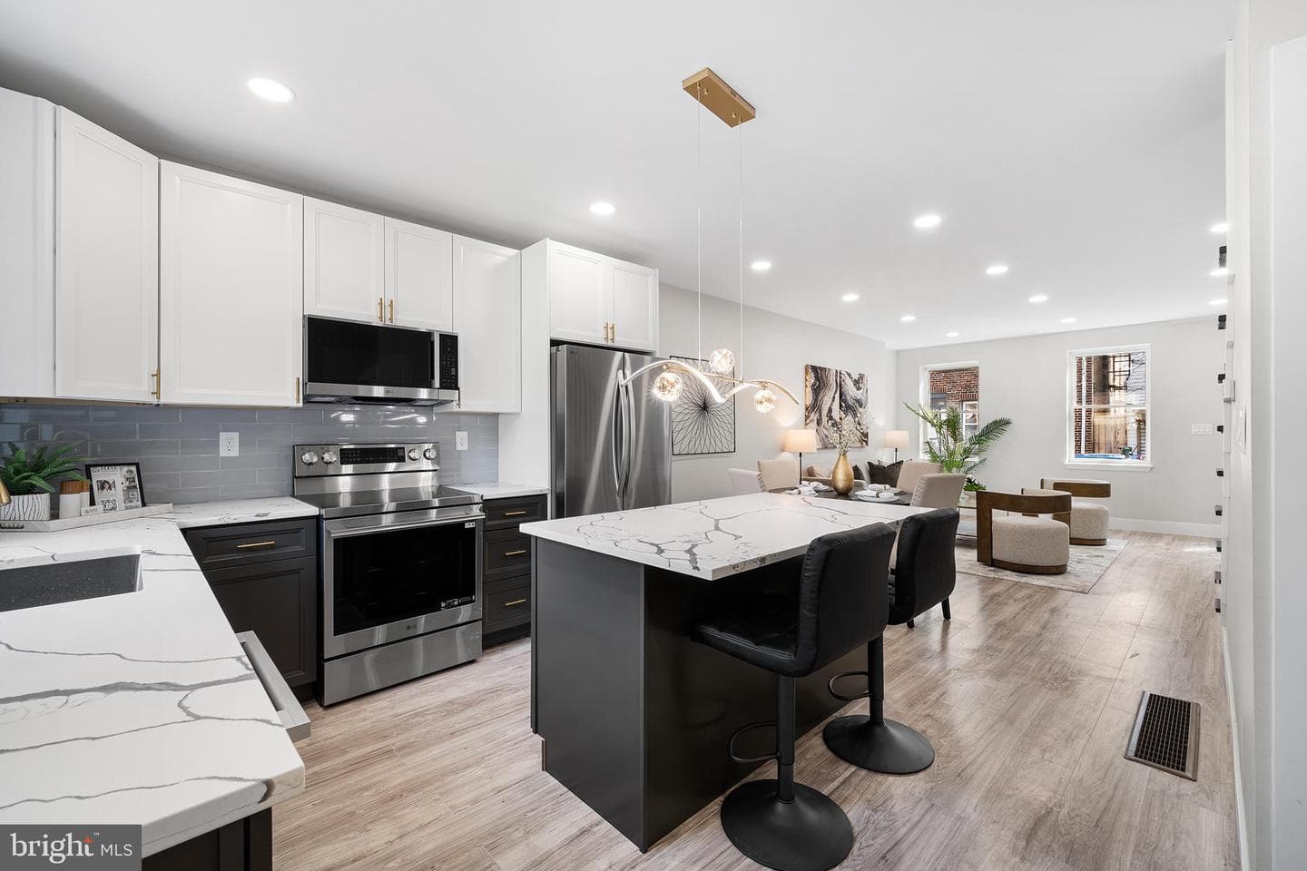 335 Greenwich Street photo 10