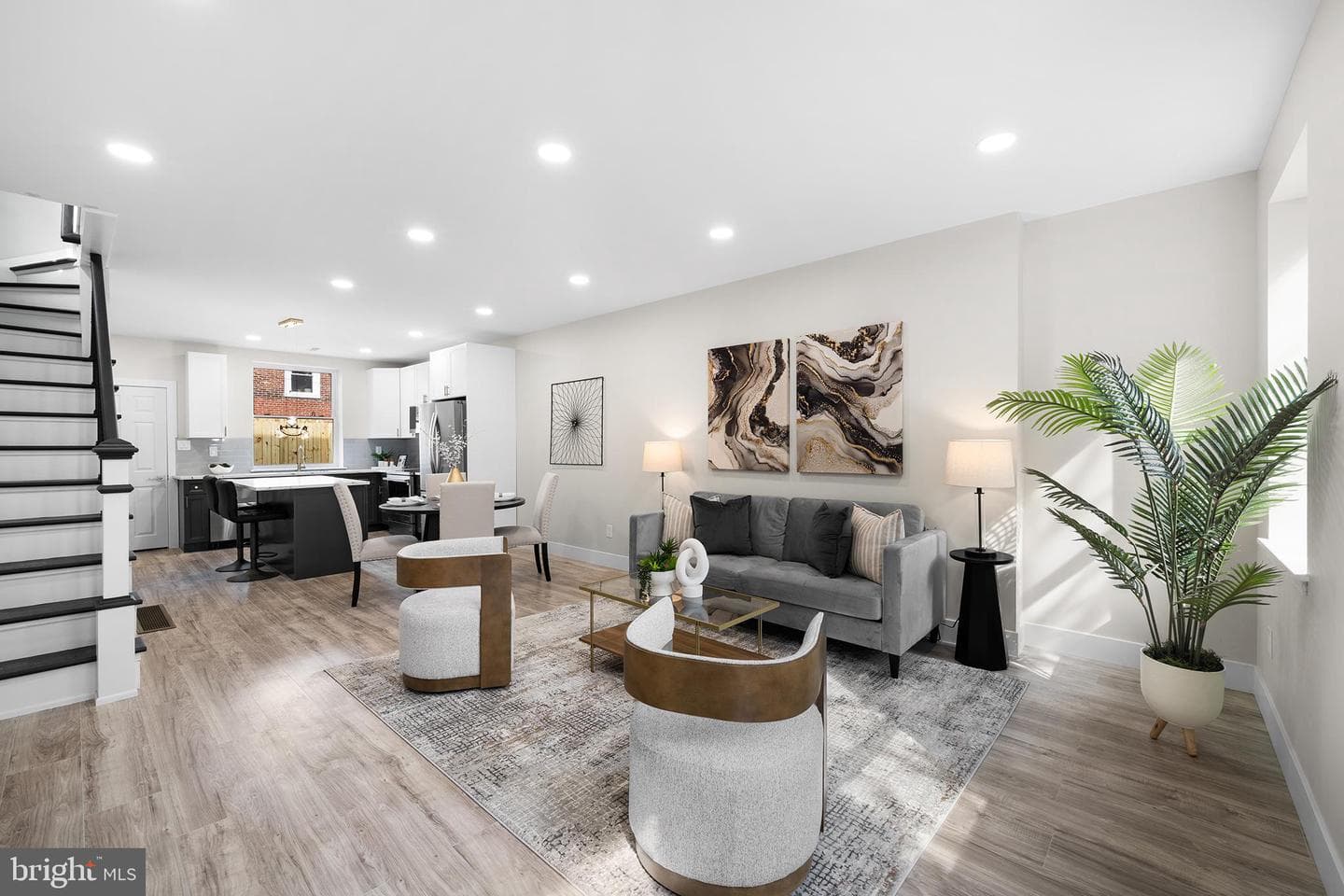 335 Greenwich Street photo 2