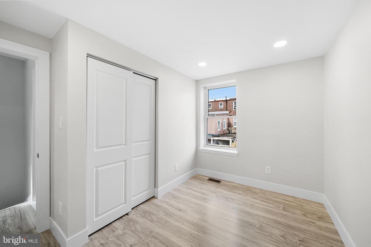 335 Greenwich Street photo 24