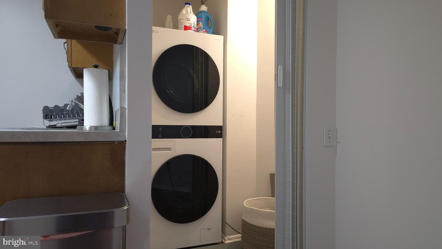 1420 Locust Street #9n photo 6