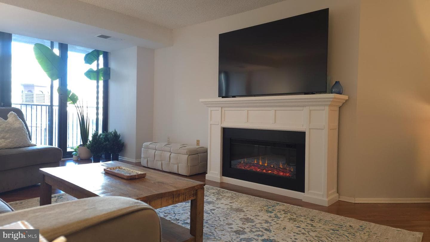 1420 Locust Street #9n photo 8