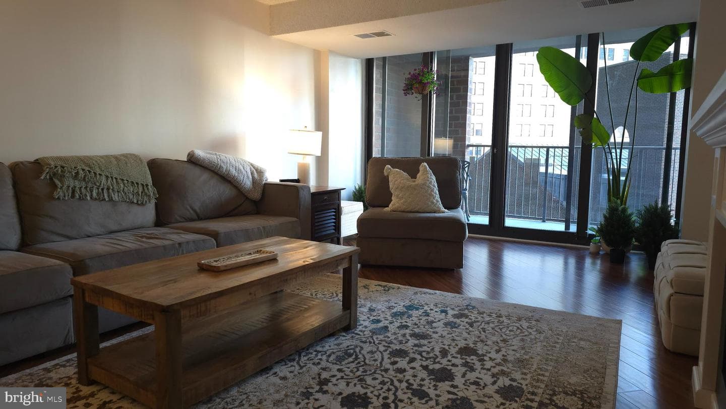 1420 Locust Street #9n photo 9