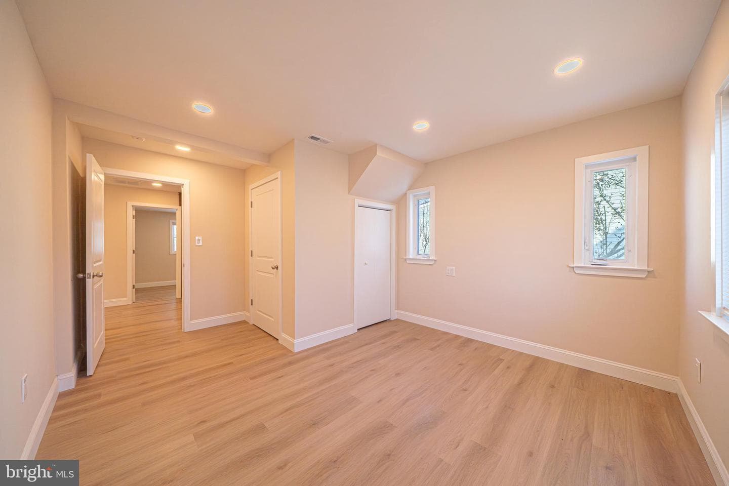 9328 Academy Road photo 15