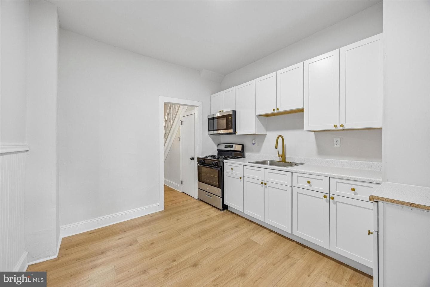 2132 S Simpson Street photo 8