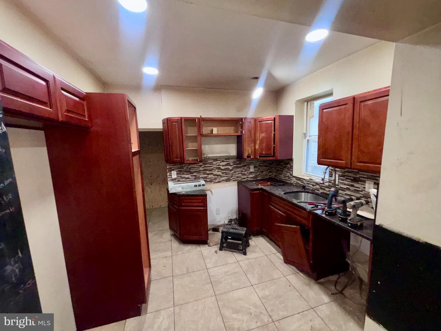 3842 N Franklin Street photo 11