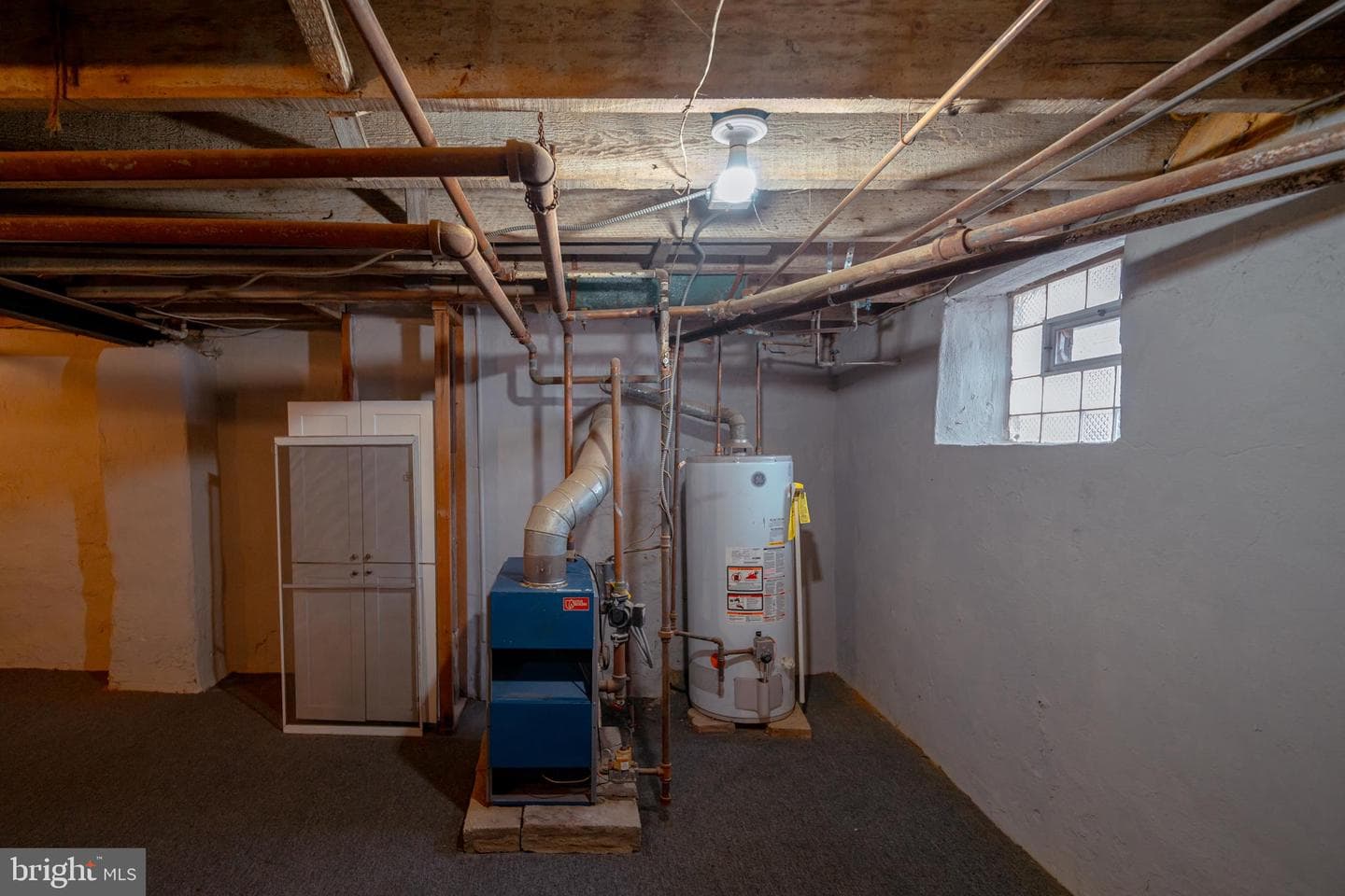 910 E Stafford Street photo 34