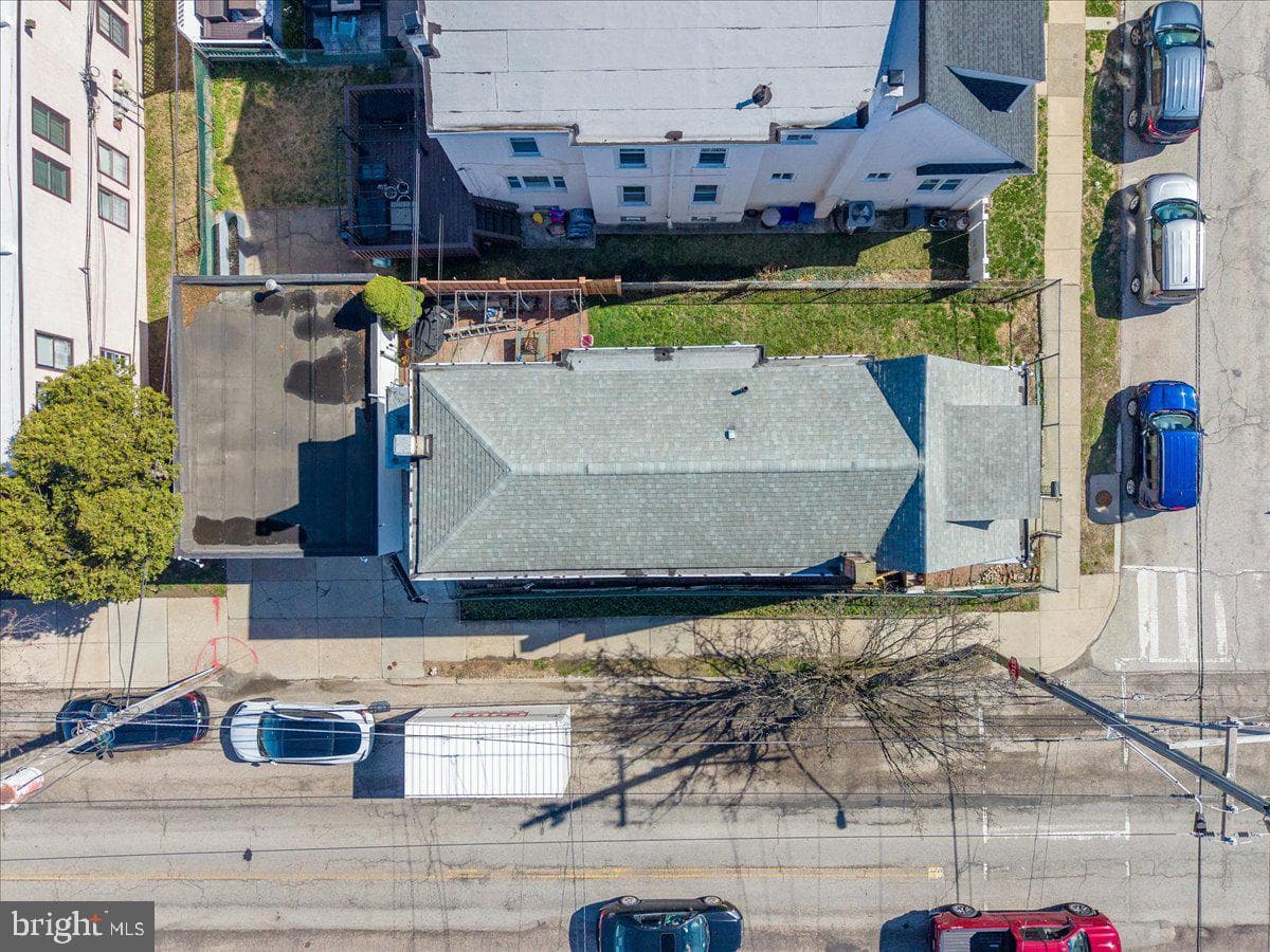 4260 Houghton Street photo 30