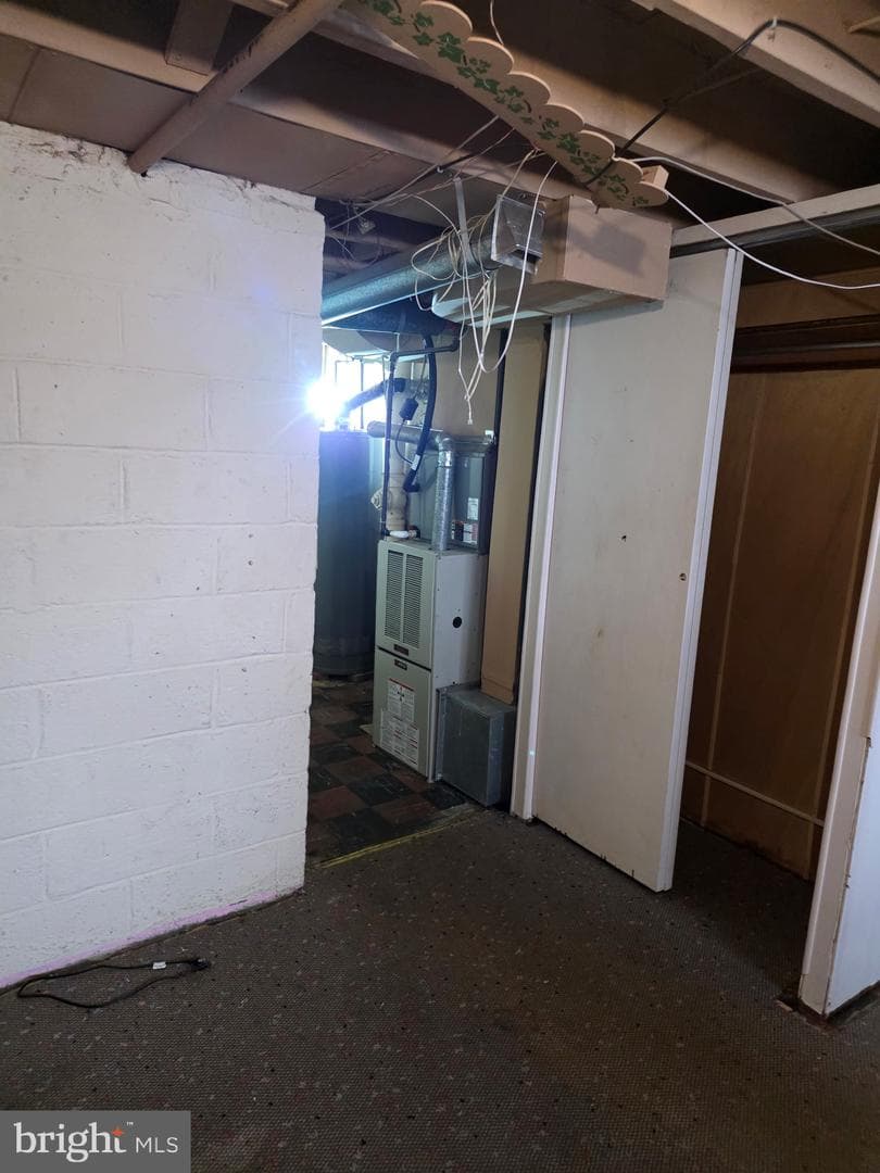 6247 Marsden Street photo 6