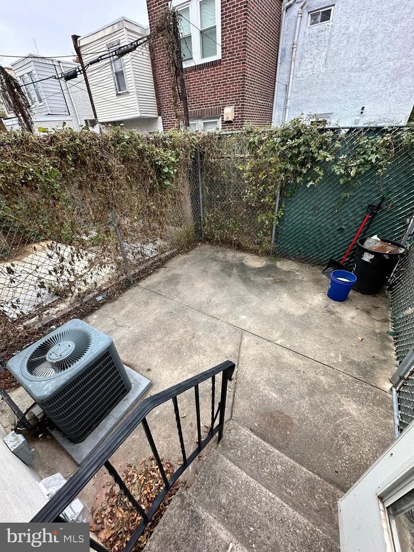 2633 Janney Street photo 13