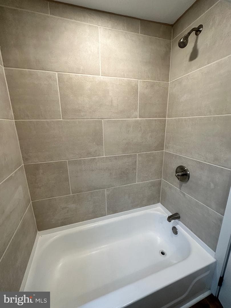 2633 Janney Street photo 22