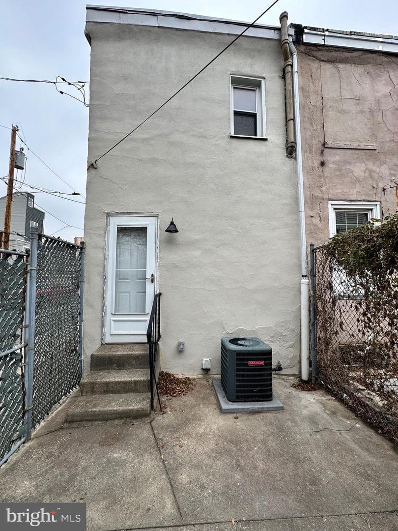 2633 Janney Street photo 31