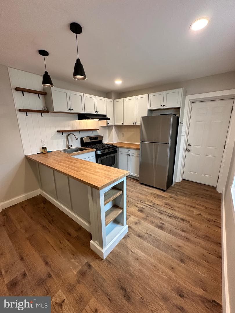 2633 Janney Street photo 9