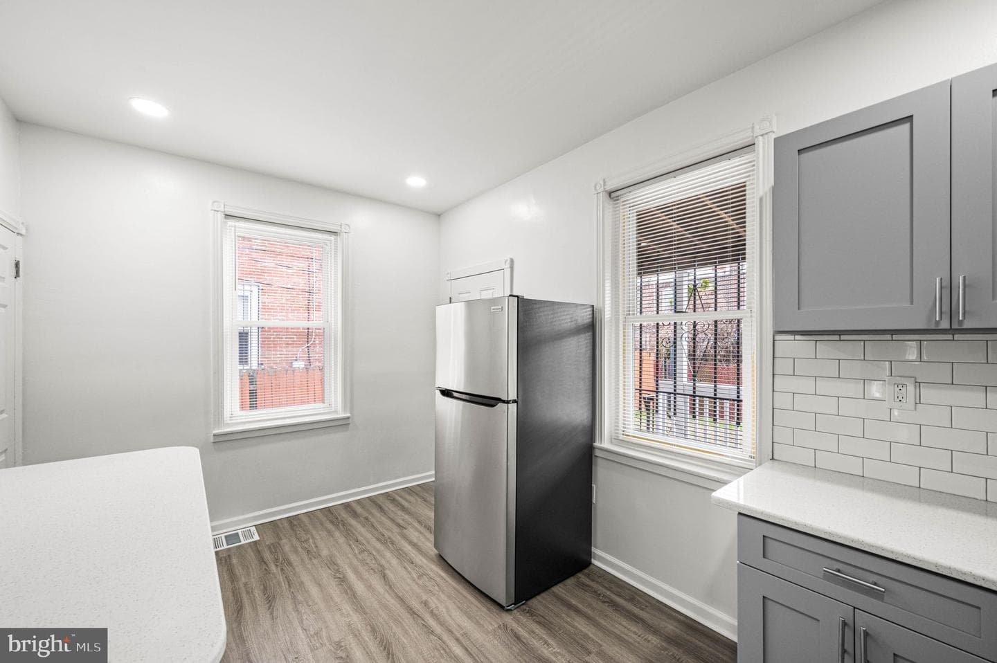 6629 Hegerman Street photo 4