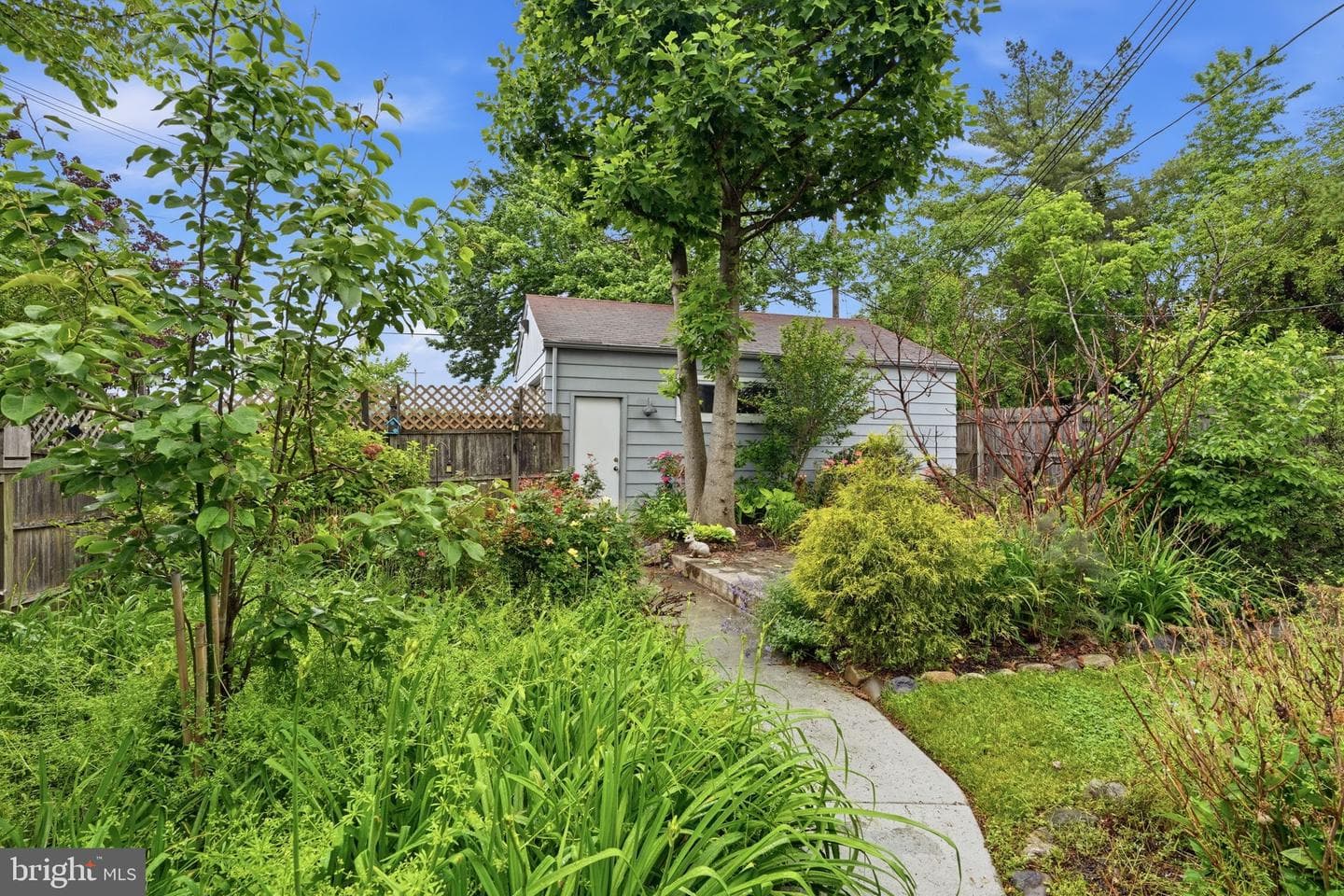 504 Overhill Avenue photo 24