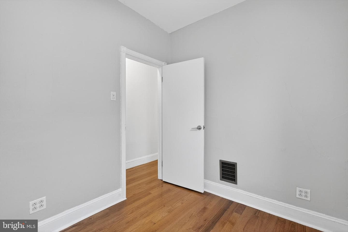 5011 Pentridge Street photo 31