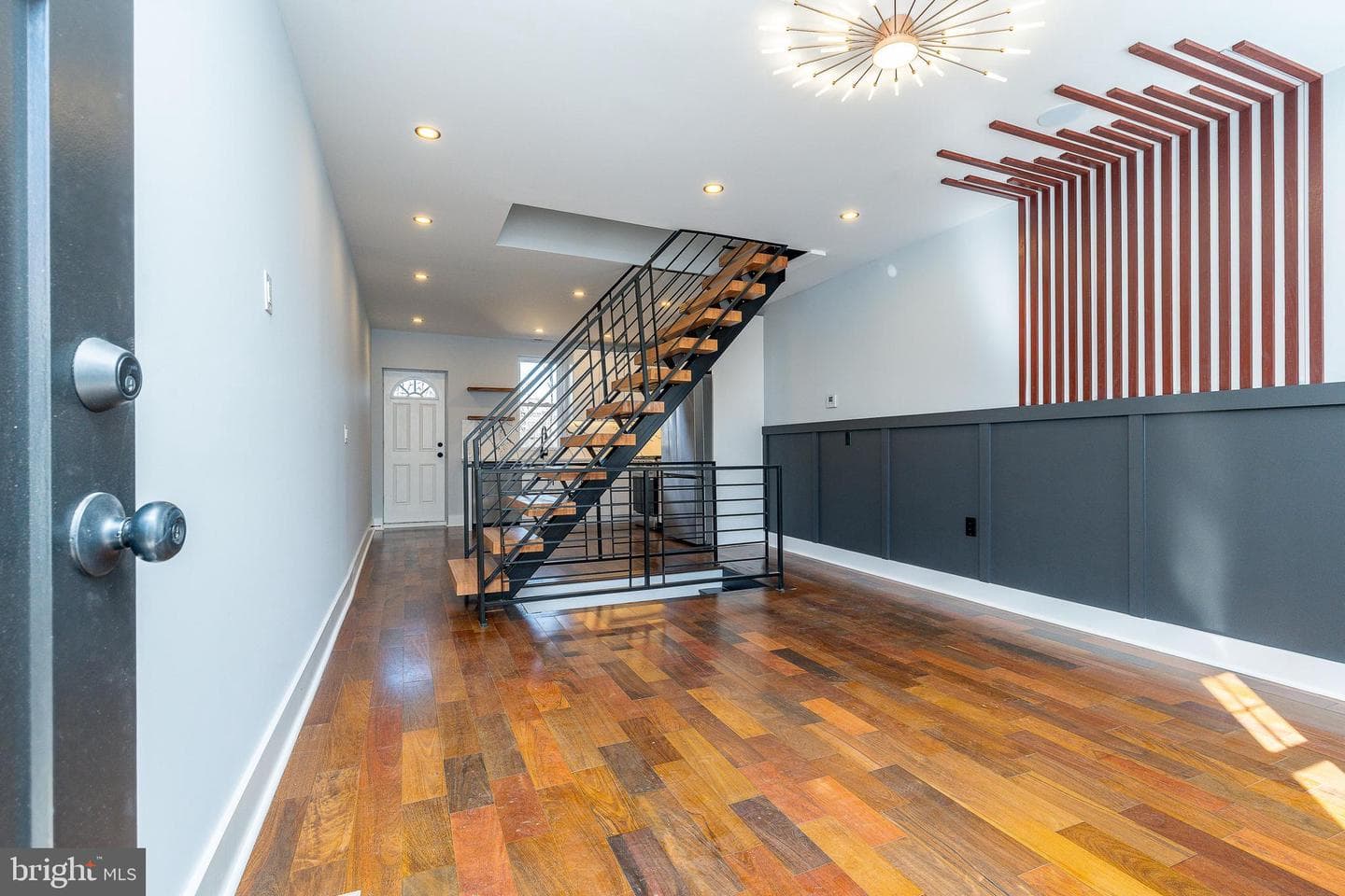 706 N Shedwick Street photo 3